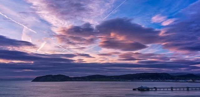 夜景|拍摄夜景照片不一定要晚上拍，这个时间也可以，而且画面更纯净