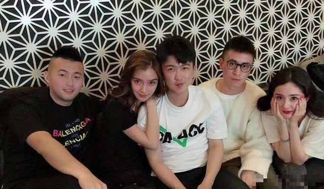 演员|他究竟有何背景？被尔冬升批演技烂，第一次演戏却＂搬动＂半个娱乐圈