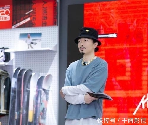  担架|选秀需谨慎：《明日之子》选手和评委吵架，选手气出心脏病被担架抬走