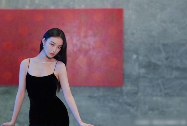  倪妮|倪妮被撞后，反被恶语相向，这“老好人”不当也罢