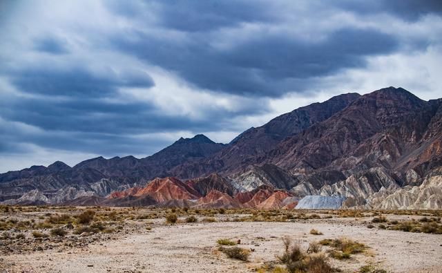 湖水|大柴旦：五彩谷天地雄奇之峻，翡翠湖水云婉约之华，柴达木探秘4