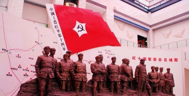 上将|战士被抬着要去葬,路上却出来个土郎中他还没死!后成开国上将