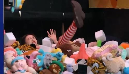 益智|不求上进?互动尴尬嘉宾划水,连石头剪刀布都出现在这益智节目里