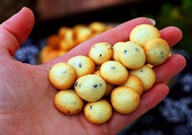  面粉|1碗面粉2个鸡蛋，教你做鸡蛋小饼干，宝宝零食再也不用出去买了