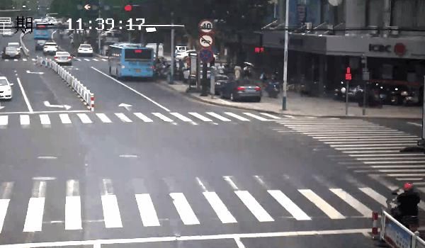  违法|逆行，闯红灯……这些违法外卖员，全部曝光！涉及海盐三个外卖平台！