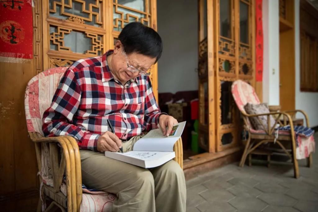  志愿|曾经的丽江高考文科第一名，独闯大学逆天改志愿，活出了精彩人生！