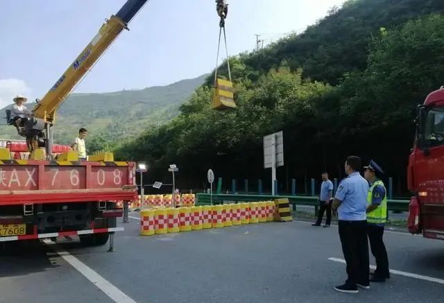  棕坡|包茂高速大棕坡隧道全面恢复双向通行！此前因货车自燃事故管制20余天