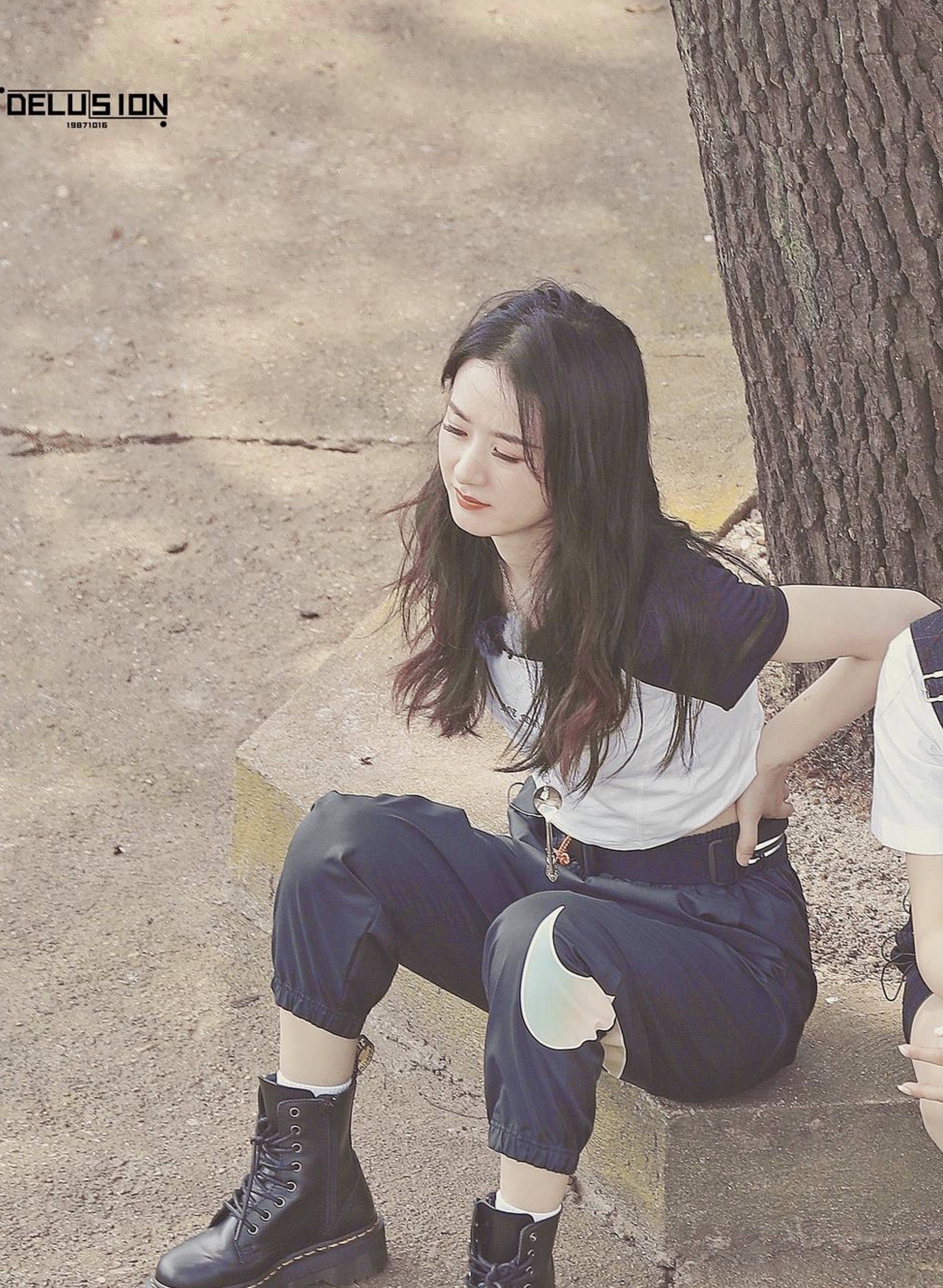  综艺节目|《中餐厅4》录制：杨超越疲惫，赵丽颖腰伤复发，网友直呼太心疼