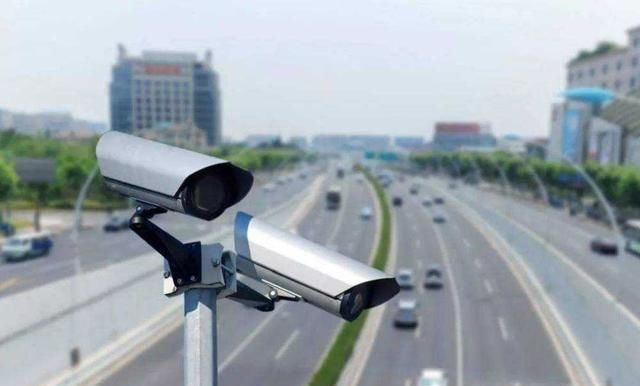  无处|“海燕抓拍”有多强大？车主开车变得提心吊胆，违规行为无处可藏