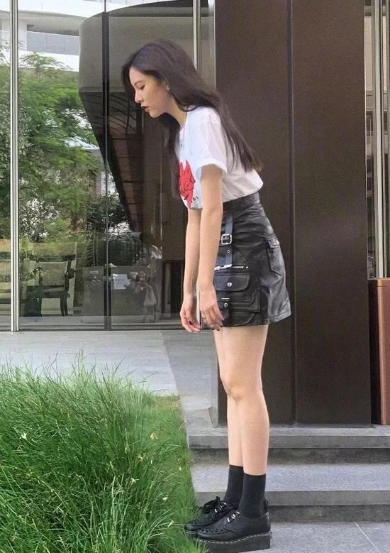 模板|“中国泫雅”火上热搜 宋妍霏才是白富美终极穿搭模板