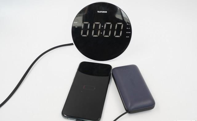 绿联|小巧mini,绿联10000mAh自带苹果MFi认证快充线充电宝评测