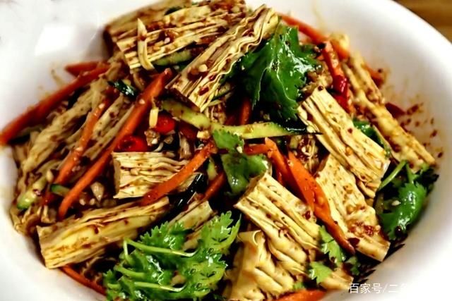  劲道|立秋后，别错过这菜，比吃豆角强，简单拌一拌，入味劲道又下饭