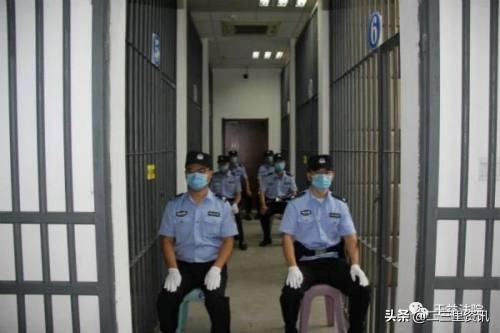  庭审|持凶器随意殴打致人二级轻伤 铜川法院依法公开审理11名涉案人员