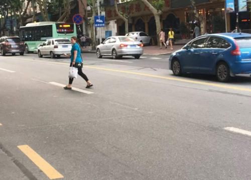 支持|车主建议取消“礼让行人”,专家提出整改建议,车主纷纷举手支持