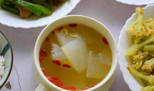 素菜|妹妹一家来吃饭,3个肉菜4个素菜,简单好吃全部光盘