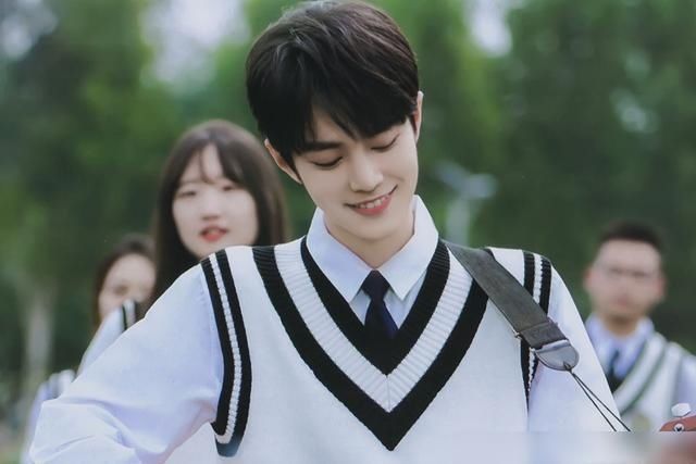  王俊凯|明星热度排名：蔡徐坤、王一博无缘上榜，肖战跌至第3