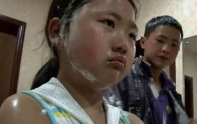  富人|《变形记》让没有公主命的她染上“公主病”，富人游戏毁了她一生