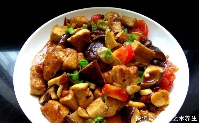 饭菜|香菇焖豆腐,简单的家常做法,下饭菜特别香!