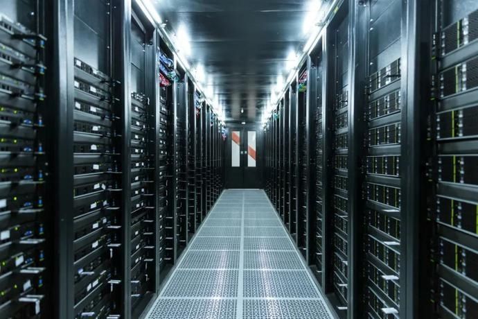  中国联通|中国联通82亿集采大单：浪潮、新华三、华为“狂揽”超80%份额