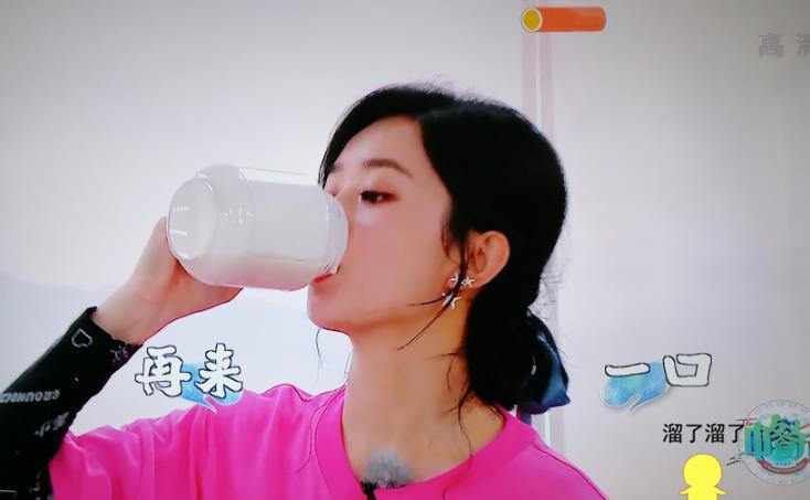 赵丽颖|中餐厅:节目组“心太狠”?明知是隔夜黄桃,眼睁睁看赵丽颖误食