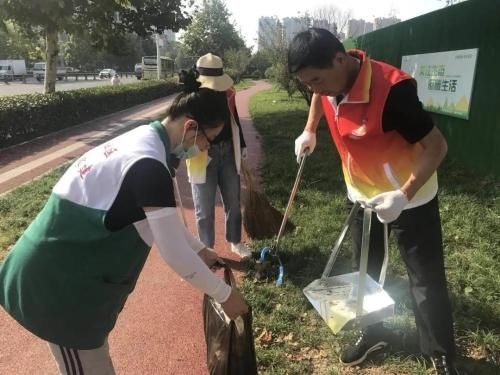 日照市|党员先行 决战决胜——日照市体育局开展创城志愿服务活动