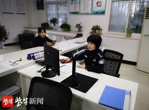 微笑|“微笑警察”成长记：常咬着筷子练习，直到露出8颗牙齿