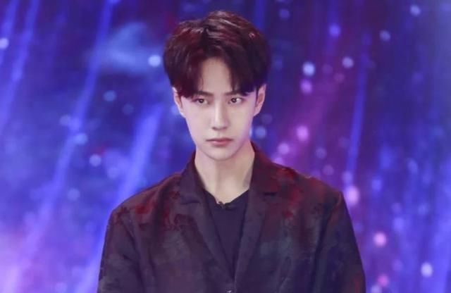  充钱|王一博粉丝质疑节目不公，努力拼搏只排第四名，原来是个充钱节目