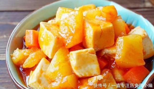  精选|精选美食：土豆蒸排骨、酒酿蒸鸭、酸甜菠萝豆腐、皮蛋豆腐的做法