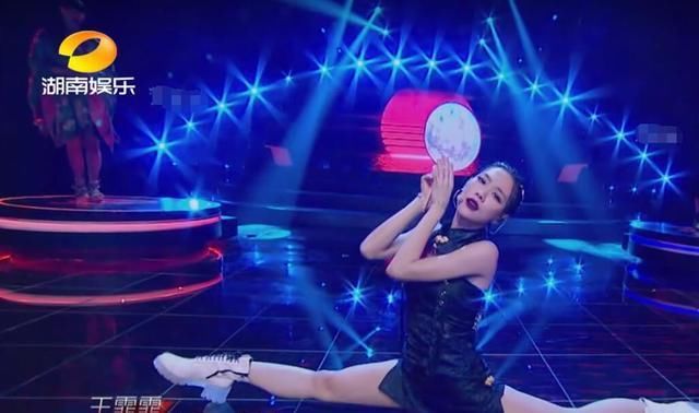 半吊子|王智读不懂赛制不丢人,用半吊子劈叉挑战王霏霏,这是哪来的自信