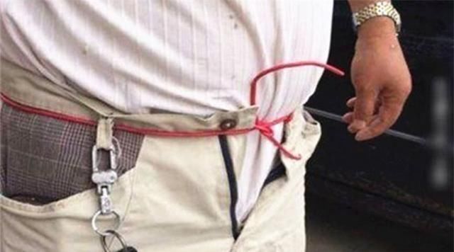  腰间|为什么人们总是把车钥匙挂在腰间？老司机：我们不想