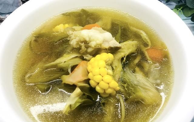  美味|秋天多喝汤防秋燥，此汤经常给家人熬煮，营养好吸收，甘甜美味