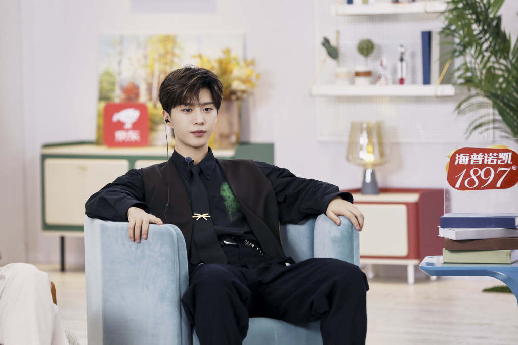  男人|200918 本期《做家务的男人2》剧照公开 范丞丞再次解锁新技能