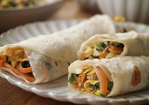 食谱|孩子营养早餐食谱 薄饼卷菜的家常做法 满嘴芬芳 无法抗拒的美味