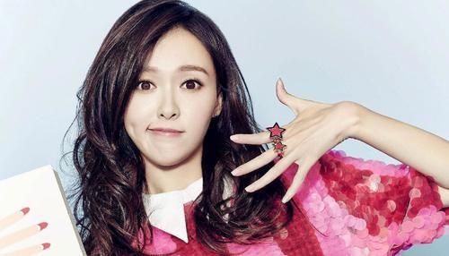  入选|唐嫣入选85后小花惹争议，“傻白甜”并非她本意