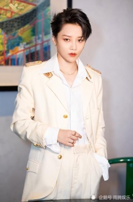  喜欢|THE9女团再引争议：许佳琪参加握手会成焦点，刘雨昕被质疑蹭陆柯燃热度