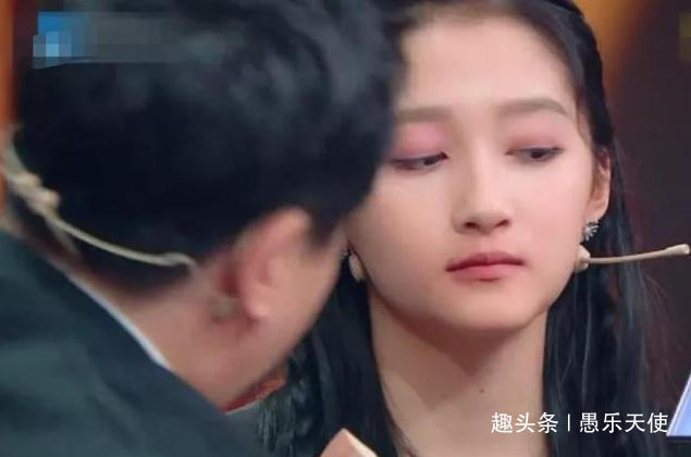 不起|关晓彤被安排卸妆当场黑脸,沈腾立马圆场却不见作用,玩不起