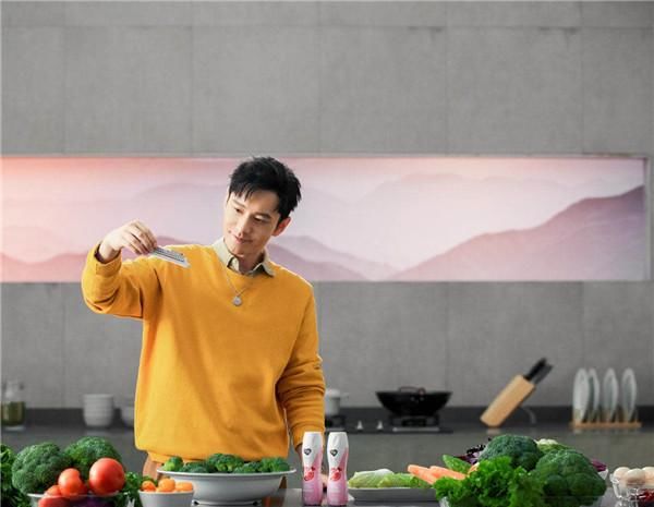  飞行嘉宾|《中餐厅》4首发嘉宾亮相发布会，网友：光看嘉宾阵容就追定了！