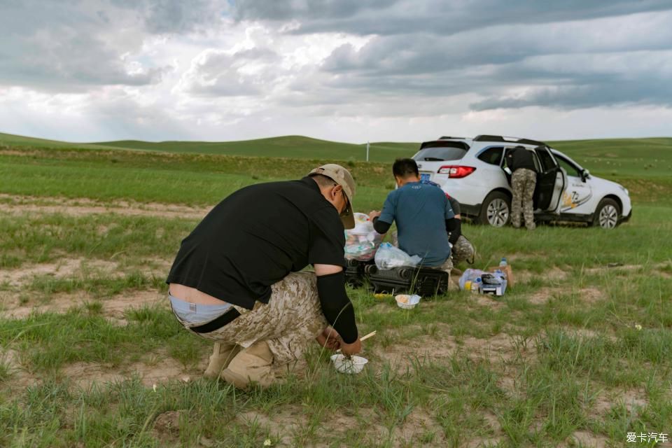 风雨雷电|贝子庙+中蒙边境+草原露营 乌珠穆沁 风雨雷电绿浪秘境行路书