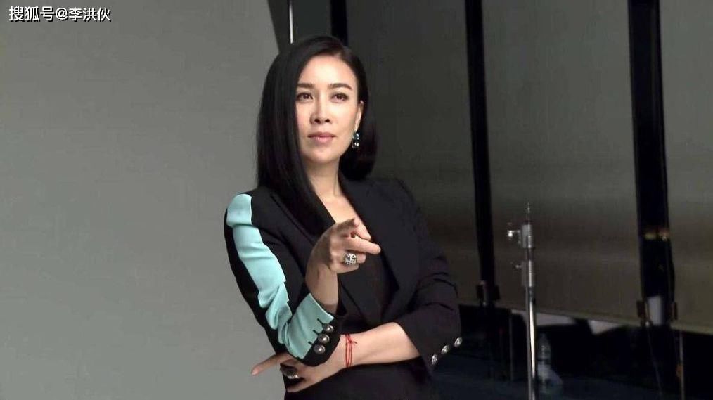  全新|《好声音》全新阵容年轻化，霸道任性的七朝元老那英终于懂得放手