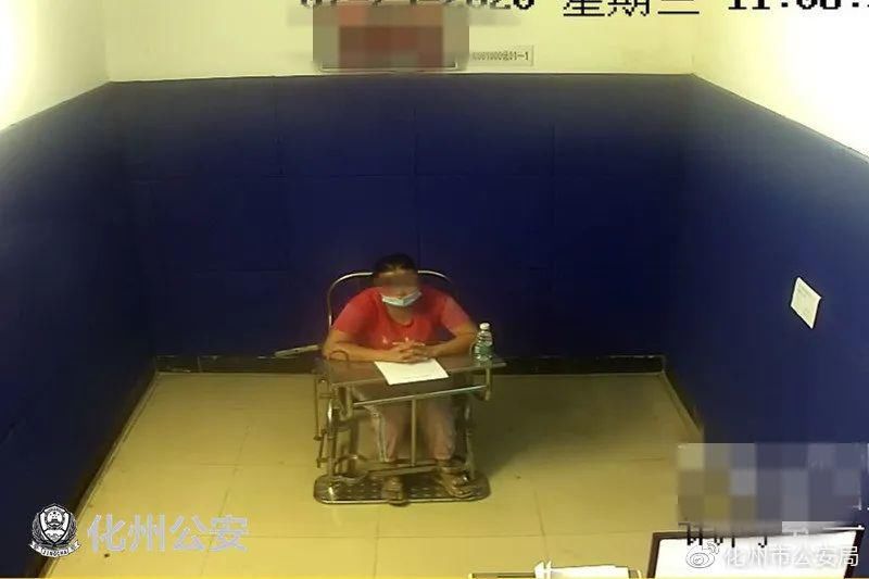  女子|只为“鸡吃菜”，2女子，一失拇指，一刑拘！