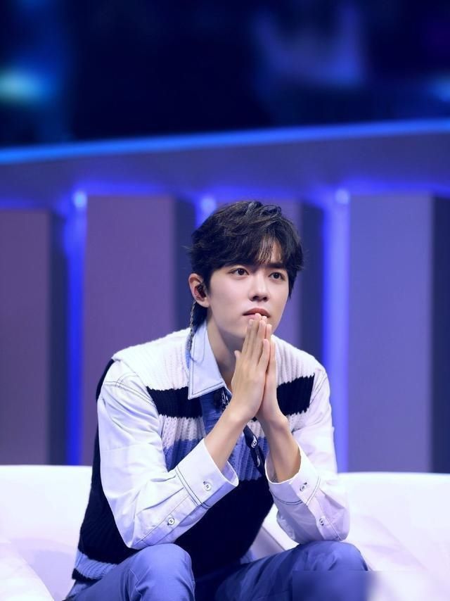  连线|肖战和品牌方语音连线，宣告9月6日会有惊喜，期待已久