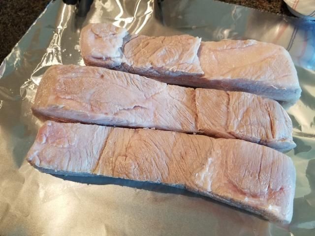 脆皮烧肉|五花肉这吃法太香了,酥脆不油腻,我家经常做,一次5斤不够吃