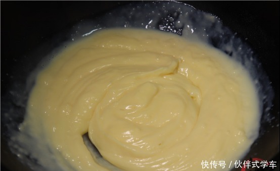 甜品店|家里有牛奶鸡蛋,试一试这样,简单一做,比餐厅甜品店的还好吃
