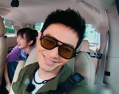  出场|冯绍峰录制了《中餐厅》?看清他的出场方式后,原谅我不厚道的笑了