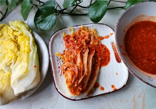 辣椒粉和辣|腌辣白菜,教你调酱汁正确方法,味道正宗,做出地道的韩式辣白菜