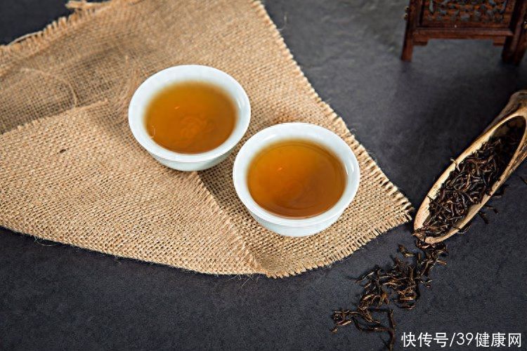 63岁女骨密度正常是多少(63阿姨骨密度似30岁，她的4种生活习惯，大部分人都能做到)