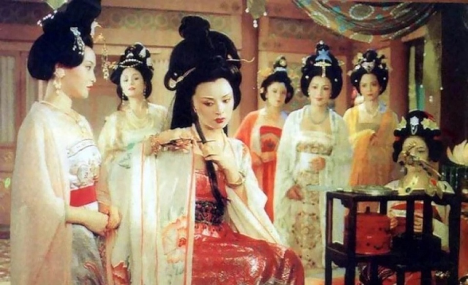 神魂颠倒|杨玉环到底有何特别之处为何把唐玄宗父子迷得神魂颠倒