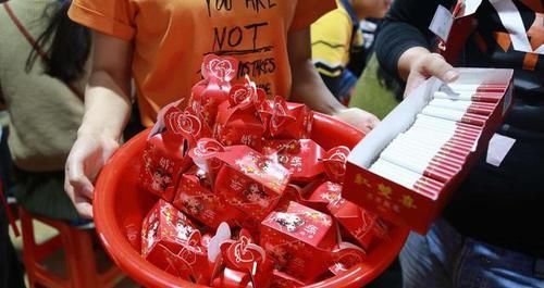 姑娘|城里的婆婆都看不上农村姑娘？网友：不是瞧不起，是人家讲究太多