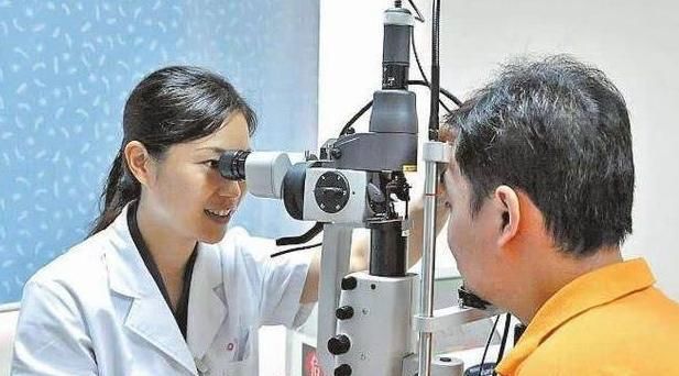  前用|十年前用激光治近视的那些人，有后悔过吗？网友说出了心里话