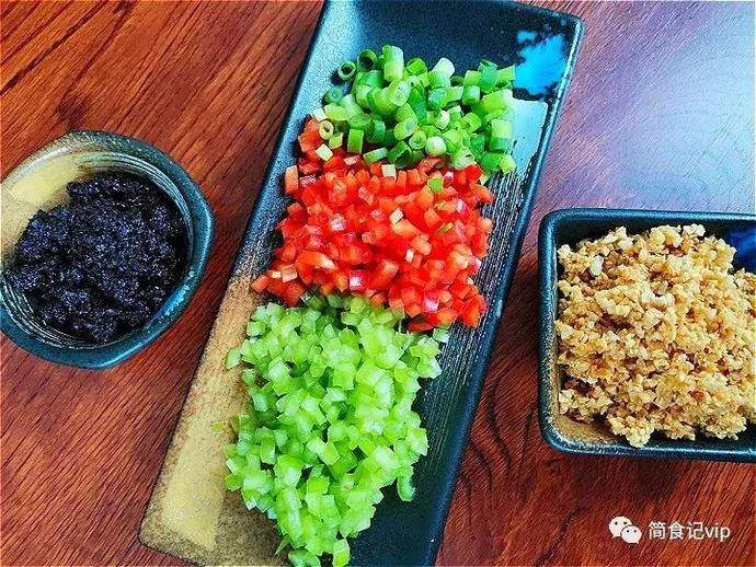 天天|大虾别再水煮，这样做贼解馋！肉质更嫩，滋味更浓，天天吃不会腻